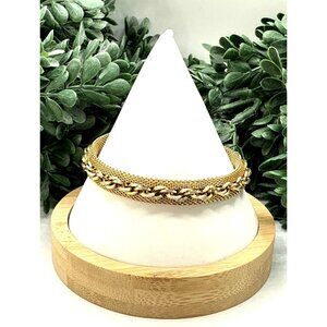 Vintage Gold-Tone Mesh and Chain Bracelet With Clasp